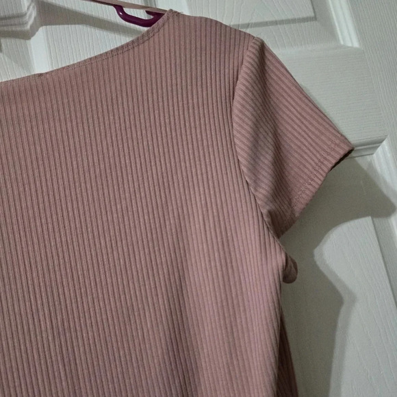 NWT Elodie Blush Pink Ribbed Bodysuit, Low V-Neckline, Lightweight, Size XL. - Picture 7 of 12
